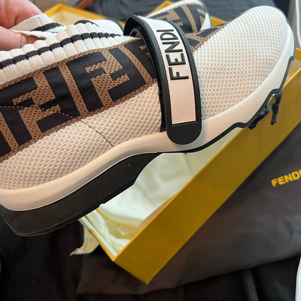Authentic fendi sneakers sz 40 (womens 9)